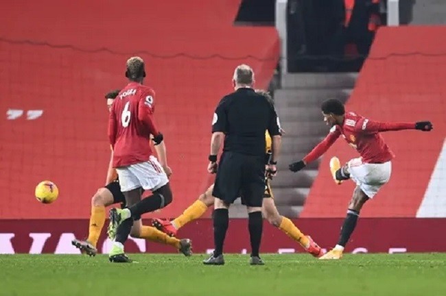  曼联补时绝杀维拉终结四场不胜  